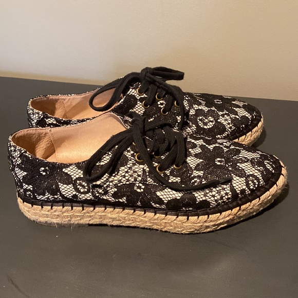 J/Slides Lace Espadrilles - Picture 3 of 6